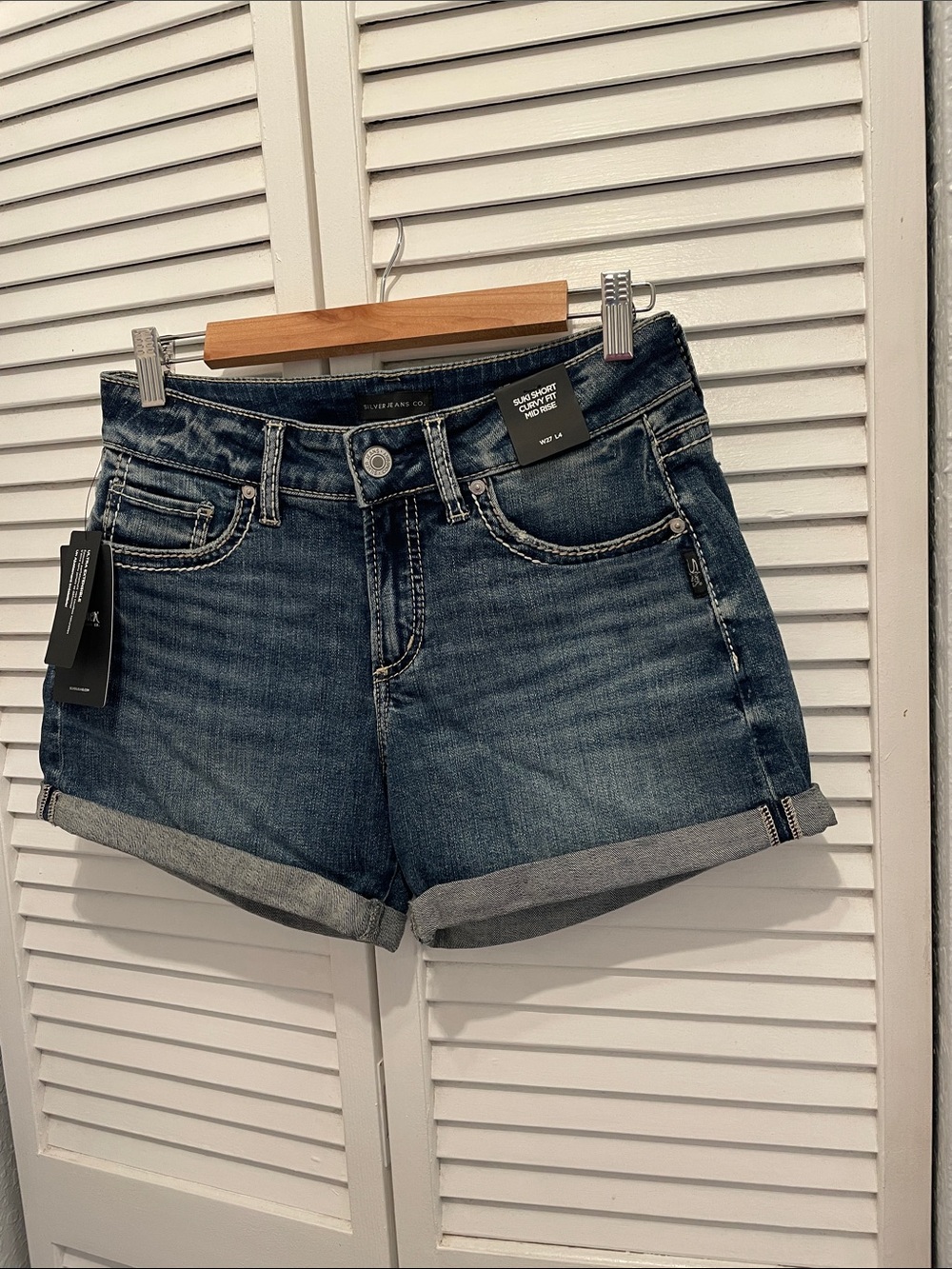 Silver Jeans Co Medium Wash Rolled Cuff Curvy fit Mid Rise Denim Shorts